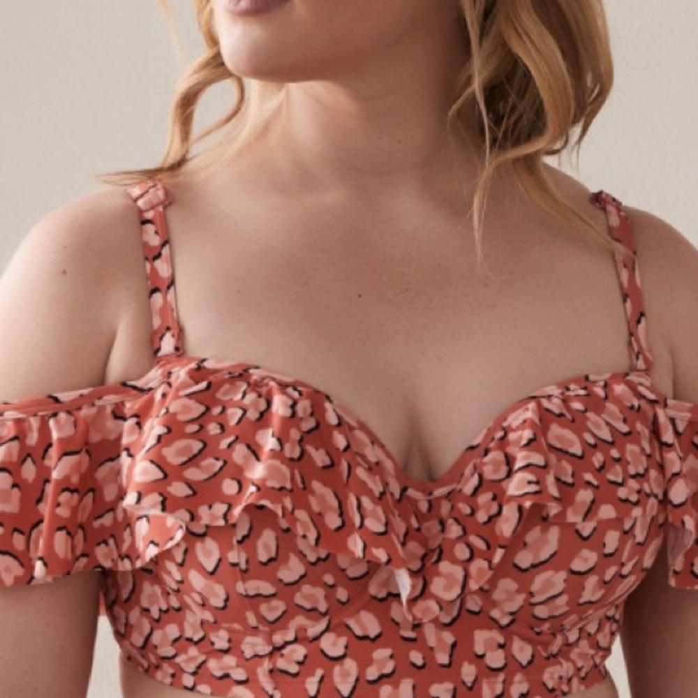 Cactus NWT printed bikini top size XL